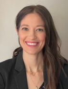 Tecia Mentzer Headshot